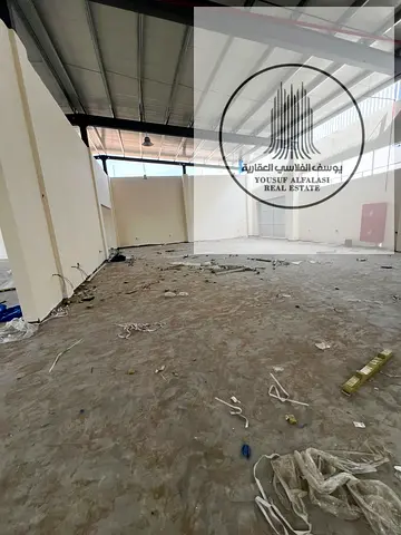 New warehouse ready immediately, 35 KW electricity, prime location, easy access, suitable for all activities