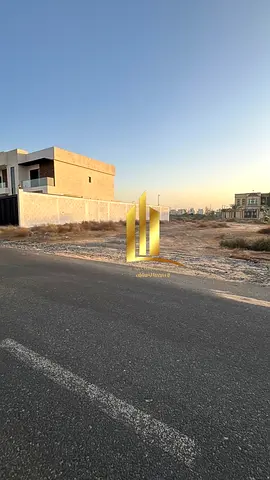 للبيع ارض في منطقة الحوشي بموقع مميز - الشارقة