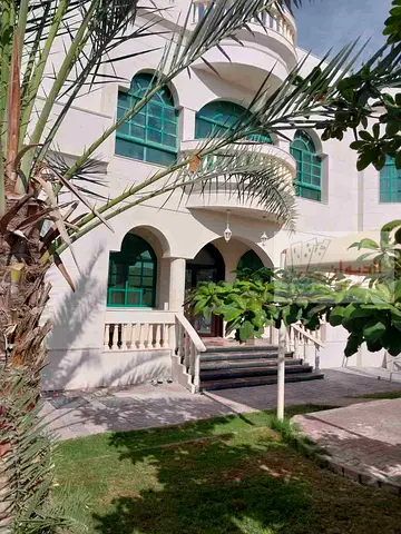 موقع مميز مسبح غرف كبيرة