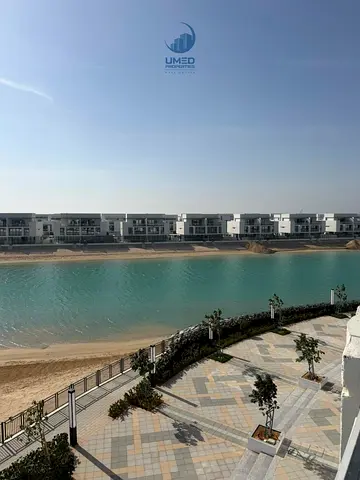 Luxury Beachfront Studio | Iconic Blue Bay Walk Address