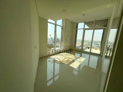 2 Bedrooms | Living Hall | Furnished | Spacious