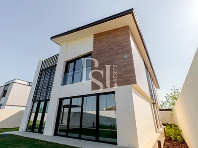 High Ceiling | Single Row | Premium Finishing