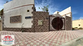 clean four-room corner house in Al-Ghafia