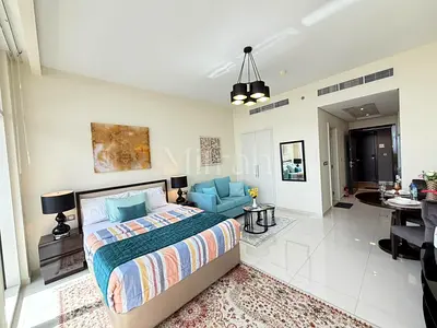Spacious Unit I Fully Furnished I Prime Location