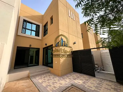 فيلا فاخرة واسعة مكونة من 3 غرف نوم للإيجار في مدينة الشارقة المستدامة