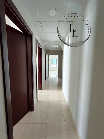 Lavish 2bhk apartment is available in 43k with Park view