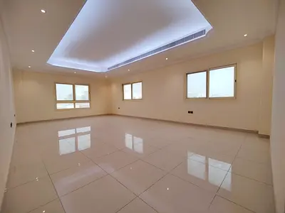 Like brand New villa 170k READY TO SHIFT Very specius finishing very big 5-Bedroom