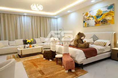 Brand New Studio, Modern & Spacious Design, Near Completion, High ROI