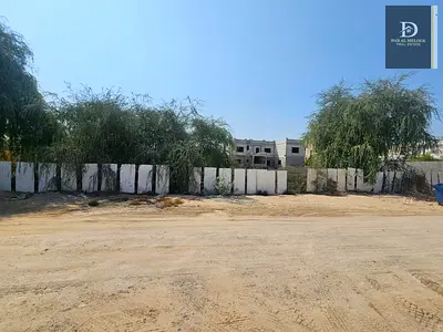ارض فضاء للبيع بالشارقه .. منطقه الرماقيه   ..  ارض فضاء سكني  .. تصريح فيلا  سكني استثماري  .. ارضي + اول   .. مع امكانيه بناء فلتين ..  مساحه 20000