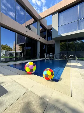 4 BR + POOL / CORNER/ MASSIVE PLOT / UPGRADED