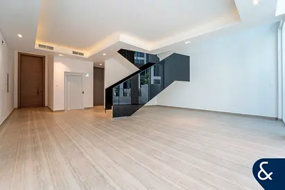 Brand New | 4,940 BUA | Close to the Bay
