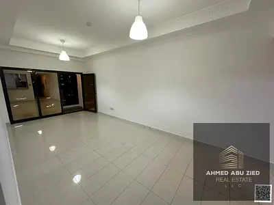 شقة غرفة وصالة، 2 حمام، مطبخ مجهز بالكامل، جيم ومسبح، غاز مركزي، شهر مجاني، صيانة ونظافة مستمرة، قريبة من الخدمات وسهلة الوصول لدبي والشارقة.