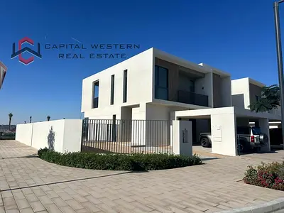 Corner Single-Row 4BR Villa | Large Plot