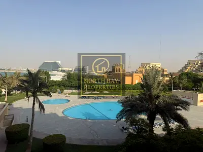 Bright Studio | Pool Views | Prime Location