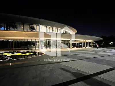 استديو الأحلام في قلب الجادة