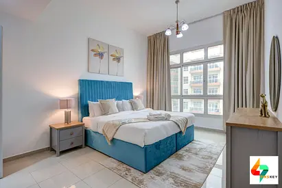 Stay in style! 01BR Apartment in La Vista 3, Dubai Silicon Oasis
