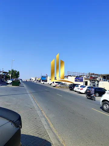 ارض مسورة للبيع داخل السكراب في الصجعة مدينة الامارات الصناعية بلوك 6
