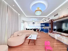 Luxury &amp; High Class 2 Bed- Apartment I Fully Upgraded I Vacant