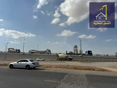 Land for sale in the Old Rock area on Street 97, excellent location opposite the cement factory