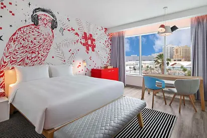 Pet Friendly I City Views I Prime Location