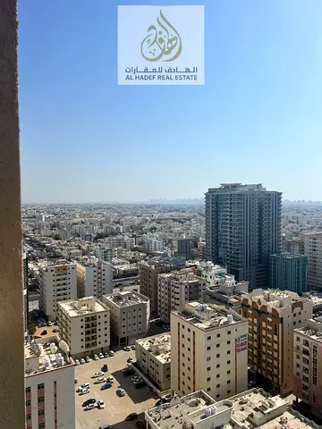 غرفه وصاله مع اتنين حمام صاله منعزله وخزائن بالحائط اطلاله كامله مفتوحه مع غاز مركزي وتكيف مركزي ومتاح مسبح خاص بالتاور