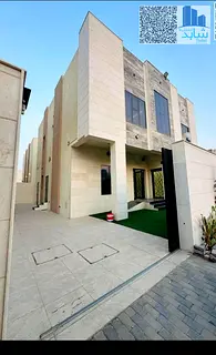 Live the Luxury Life in a Spacious 6-Bedroom Corner Villa