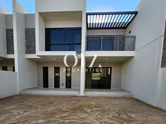 Zinnia Townhouse| Near to Amenities | Ideal Home