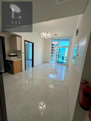 READY TO MOVE | MID FLOOR | BRAND NEW