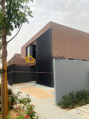 Family Villa | Maid's Room | Zero Commission l top community in Sharjah