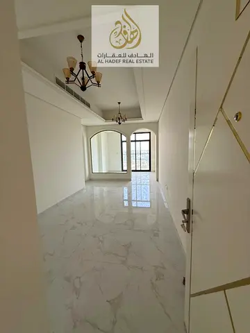 🏢 للإيجار السنوي – شقق ثلاث غرف وصالة ومجلس (أول ساكن) في المويهات 3 – عجمان
