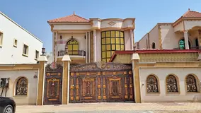 Luxurious villa for sale, excellent location, Ajman Al Mowaihat 2, with electricity, water and air c