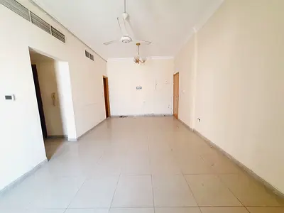 Huge offer 2bhk with balcony and 2 washroom and wardrobe near to madina shopping center price 40k