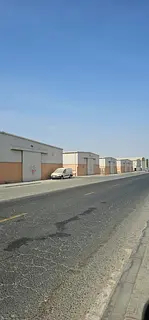 Rent for Warehouse in industrial area 18 - 2000 Sqft &amp;4000 SQFT easy to Dubai road , emirates ro