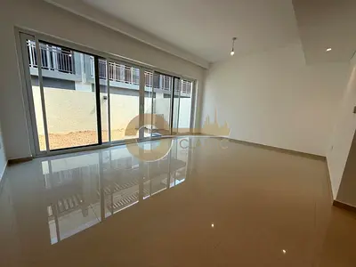 READY TO MOVE IN | WITH BALCONY | CLOSED KITCHEN