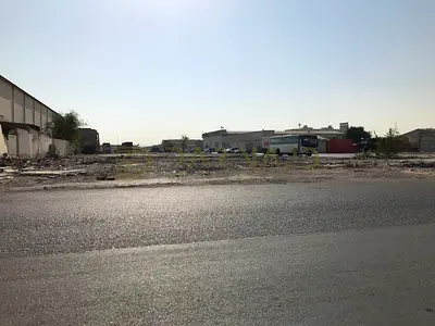 أرض تجارية سكنية على شلرع رئيسي للبيع في منطقة النهضة - الدراري التجارية