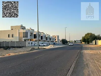 قطعة أرض مميزة لبناء منزل تاون هاوس سكني بمساحة 1722 قدمًا مربعًا أرض استثمارية سكنية للبيع في عجمان، منطقة الهليو 2.  تبلغ مساحة الأرض 160 مترًا مربع