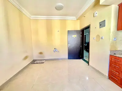 Luxury Studio apartments near to almddena rent20k