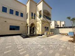 🏡 Luxury villa for sale in Sharjah – Al Hooshi | Modern finishes and elevator A unique opportun