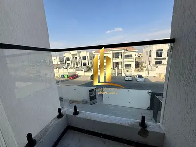 للبيع فيلا تشطيب سوبر ديلوكس بالشارقه الحوشي ضاحيه البديع مساحه الارض 10000 قدم