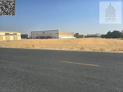 للبيع ارض صناعية في امارة عجمان منطقة الجرف الصناعية 2  الارض مساحتها 6727 قدم مربع  625 متر مربع  تصريح بناء مصانع او شبرات  الارض تملك حر لكل الجنسي