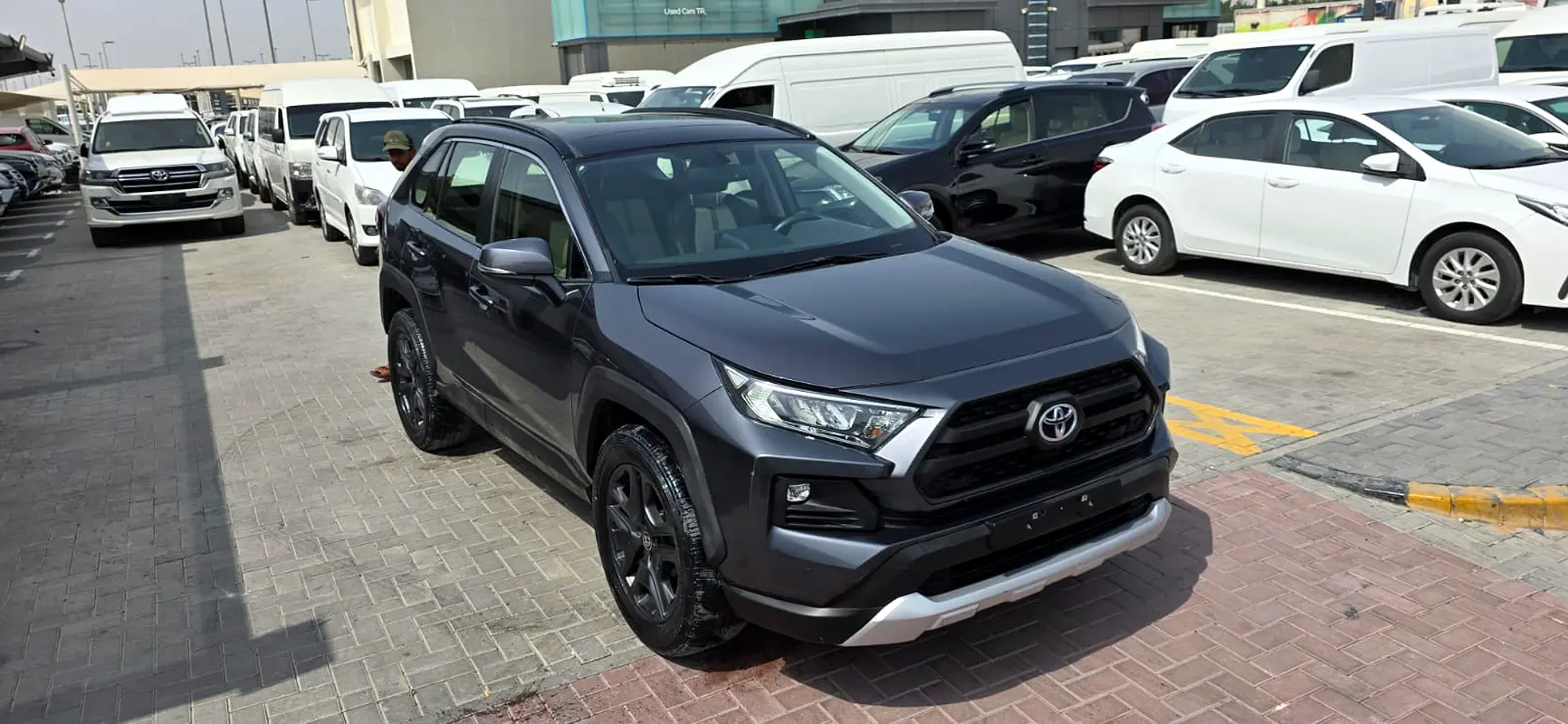 Toyota Rav 4 2022 — photo 1 of 19