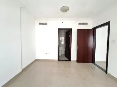 Like brand new building Muwaileh Commercial sharja 1bhk with waldrop parking master room