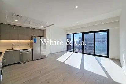 Open Plan Living | Fully Furnished | High Floor