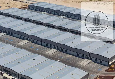 مستودع صناعي متكامل للإيجار  10,335 قدم أم القيوين