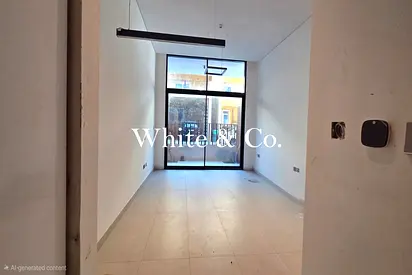 High Ceiling| Loft Convertible | Spacious