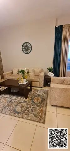 شقة غرفتين وصالة للبيع – أبراج الأورينت على بحر الخور مباشر / المطلوب للبيع  270,000 درهم