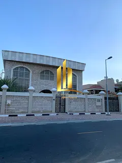 For sale: Deluxe villa in Sharjah, Wasit area (Al Quoz) sharjah