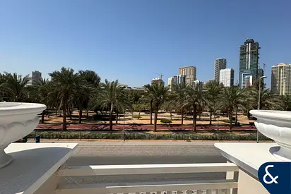 Last Corner | Private Elevator | Park Facing