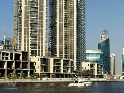 Middle Unit |Extra Storage |Canal Views| 25+ floor