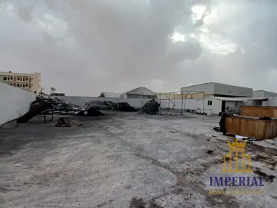 Industrial land for rent, fenced, with an office and a bathroom (electricity capacity 100 kilowatts)